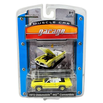 Greenlight Muscle Car Garage 1972 Oldsmobile 442 Convertible 1:64 Diecast - Image 1 of 3