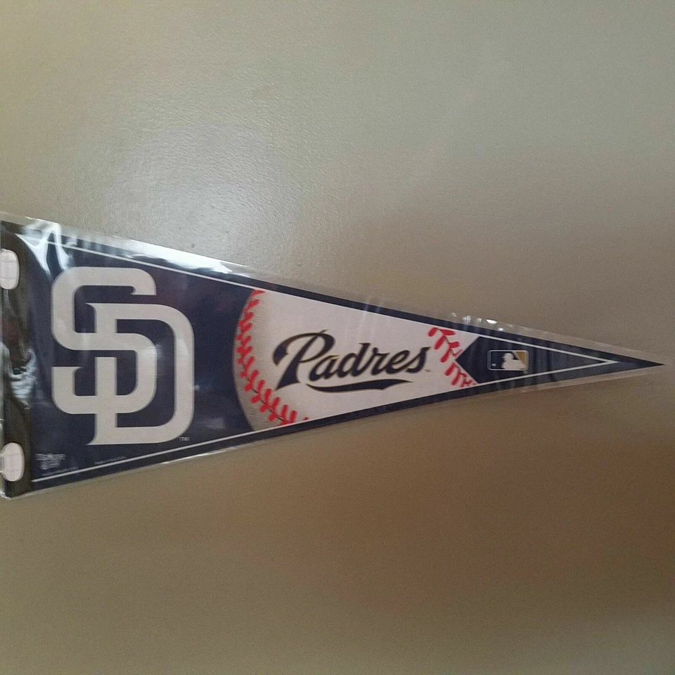SAN DIEGO PADRES MLB FELT PENNANT BASEBALL 12X30 - Image 1 of 1