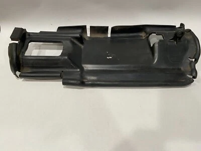  Cuadro Volvo, derecho S80/V70/XC70/ . 2008-16. Guía superior del radiador Foto 1 de 4