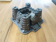 Nordic Ware Castle / Burg Made in USA
