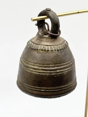 Antigua campana de templo de bronce del siglo XIX Birmania Myanmar Foto 1 de 4