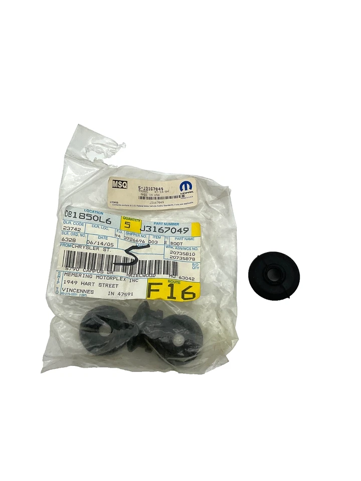 NOS Mopar Clutch Bellcrank Boot J3167049 1976–1986 Jeep CJ5 CJ7 CJ8 - Image 1 of 1