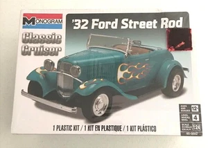 Monogramma 32 Ford Street Rod modello in plastica nuovo sigillato Classic Cruiser  - Foto 1 di 2