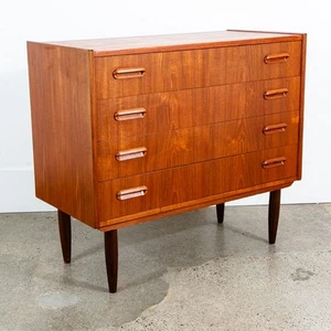 Mid Century Danish Modern Chest Drawers Dresser 4 drawer Teak Wood Denmark Mcm - Picture 1 of 12