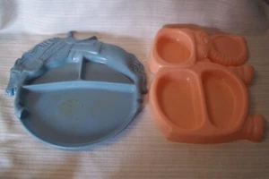 2 piatti divisi vintage in plastica per bambini cavallo/elefante - Foto 1 di 2