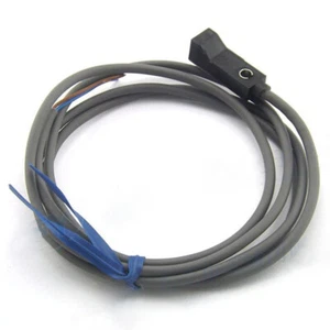 1PC NEW For OMRON Proximity Sensor E2S-Q21 12-24VDC - Picture 1 of 1