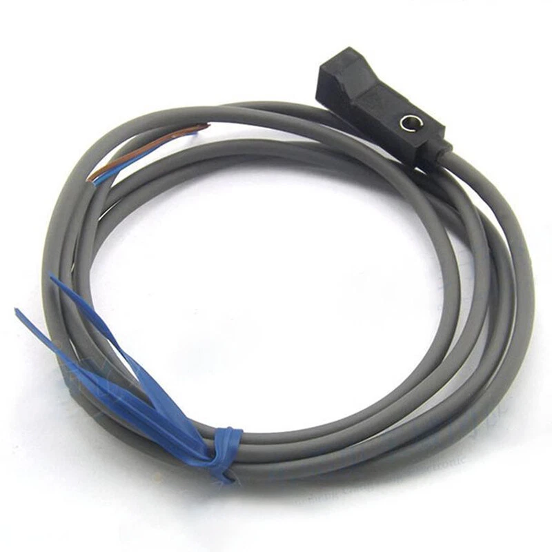 1PC NEW For OMRON Proximity Sensor E2S-Q21 12-24VDC - Image 1 of 1