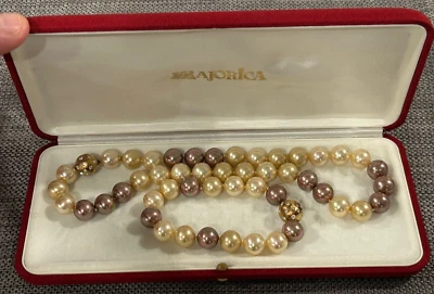 Vintage MAJORICA Pearl Choker Necklace and Bracelet in Original Case - Image 1 of 4