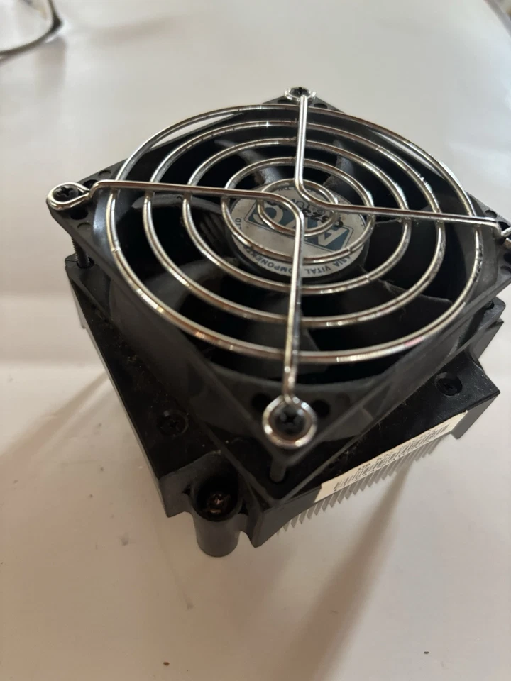 FUJITSU ESPRIMO P2540 DESKTOP HEATSINK AND FAN V26898-B952-V1 - Image 1 of 3