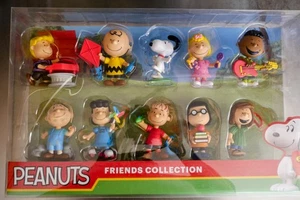 NEU IN VERPACKUNG 10-TEILIGE PEANUTS FRIENDS SAMMLUNG "JUST PLAY" NEU! - Bild 1 von 4