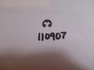 NEW MCCULLOCH BAR ADJUSTER SCREW RETAINING RING PN 110907 MAC 1, 6, 25, 30 - Picture 1 of 1