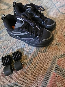 Heelys Boys Size 5 Skate Shoes Black Lace Up Style 7170 - Picture 1 of 15