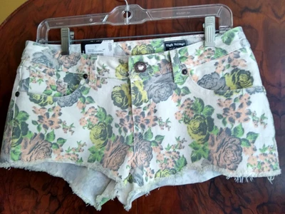 NWT Volcom Floral High voltage Booty Low Rise Frayed Hem shorts  Size7   $50 - Image 1 of 4