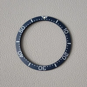 Inserto lunetta blu scuro SKX007 ceramica/inclinata C3 basso PIP/opaco - Foto 1 di 1