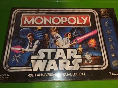 NOVO EM FOLHA, Jogo de Tabuleiro Star Wars Disney Monopoly 40º Aniversário Edição Especial - Imagem 1 de 3