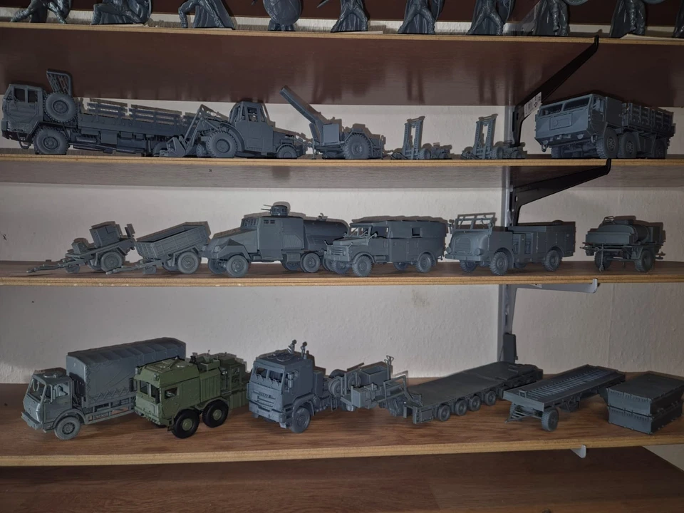 BUNDESWEHRMODELLE.DE Lagerauflösung von Modelle in 1:50 - Einzelstücke - B-Ware