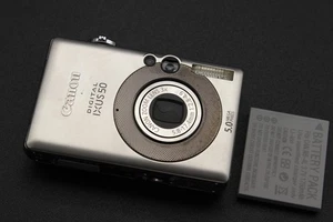 Canon Digital Camera IXUS 50 5.0MP Silver Tested - Picture 1 of 5