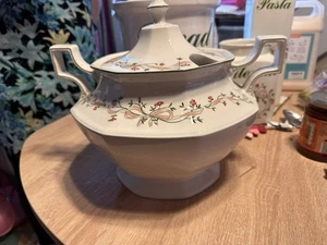 Eternal Beau Soup Tureen - Picture 1 of 5