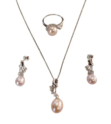 PARURE COLLANA ORECCHINI ANELLO IN ARGENTO 925 PERLE ROSA COLTIVATE E ZIRCONI - Immagine 1 di 4