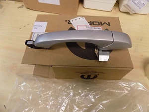 Genuine Jeep Compass & Patriot 2009-2013 Front Door Handle 0XU80WS2AG - Picture 1 of 1