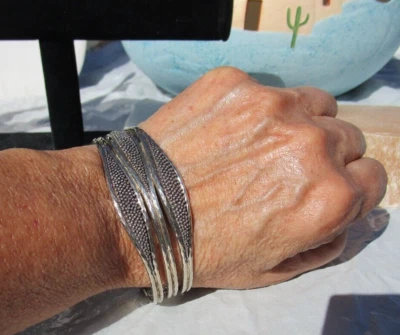 Pulsera brazalete plata de ley 925 Michael Dawkins guijarro modernista Foto 1 de 4