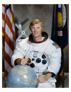 "Retrato 1971 del astronauta de la NASA Russell L. Schweickart 8x10 foto en 8,5"" x 11" - Imagen 1 de 1