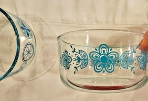Vintage Pyrex Schmetterlingsmuster in Türkis - Bild 1 von 5
