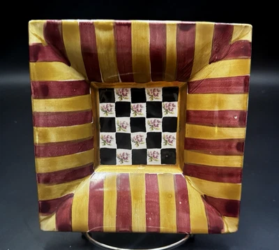 Ensalada/plato de postre MacKenzie Childs Square Torquey Frank y mostaza 6 1/2" Foto 1 de 4