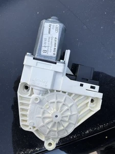 AUDI Q7 TDI QUATTRO S LINE MK1 5DR 3.0 2007 FRONT DRIVERS WINDOW MOTOR4L0959802B - Picture 1 of 2