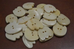 50 PCS CASPER BROWN ROUND BUFFALO BONE SEWING BUTTONS 1 1/2" #T-2112 - Picture 1 of 1