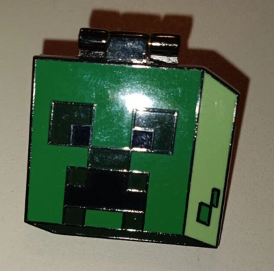 Minecraft ~ Creeper ~ Flip Label ~ Pin - Image 1 of 3