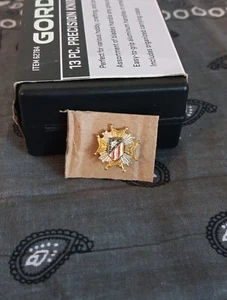 VINTAGE Pin badge anstecknadel football club FC ATLETICO Madrid Spain  soccer  - Picture 1 of 3