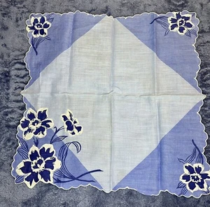 Vintage Taschentuch Taschentuch blau bestickt Blumenkanten 12" EXC! - Bild 1 von 2