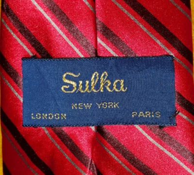1980s VINTAGE SULKA ~ MENS SILK DRESS TIE ~ RED STRIPED ~ 56" - Image 1 of 3