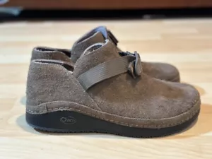Zapatos Zuecos Chaco Paonia Para Hombre Talla US 9 M Gamuza Informales Sin Cordones Marrón - Imagen 1 de 5