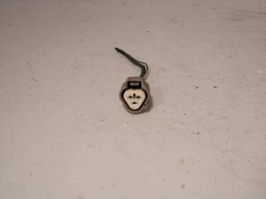 1992-1996 LEXUS ES300 HEADLIGHT SMALL TURN PARK BULB SOCKET HARNESS #H16 - Picture 1 of 3