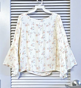 cremefarbene Ohrringe Blumen Punkte Textur Rüschen Slev Top S Urban Outfitters - Bild 1 von 2