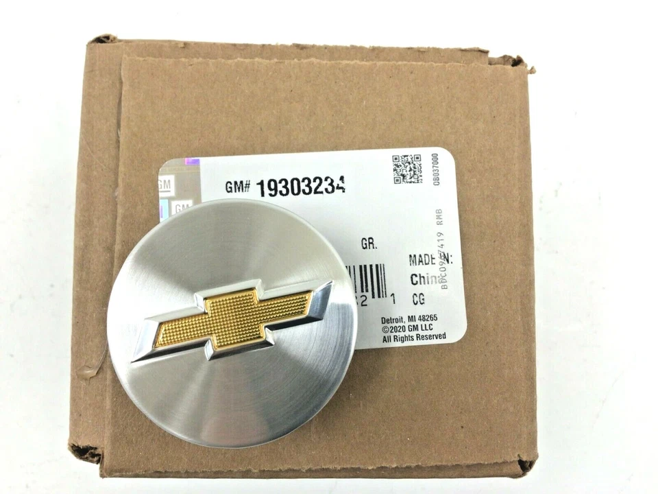 Chevrolet Cruze LT Sonic RS tampa central de roda gravata borboleta dourada nova OEM 19303234 - Imagem 1 de 4