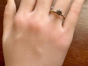 Anello vintage in oro giallo 10 kt misura 7,75 - Foto 1 di 9