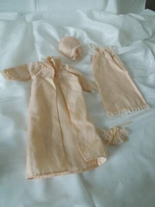 Vintage Sindy 1984 night cap, nightdress, gown and htf vanity bag 43021 - Picture 1 of 2