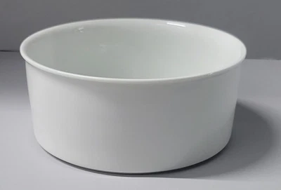 Овощная сервировочная чаша Medaillon White от THOMAS отличное состояние 8 3/4 дюйма винтаж 70-е - Изображение 1 из 4