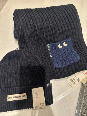 UNIQLO × Silenciador y Gorra Tejida de Colaboración Anime Azul Marino Nueva Etiqueta Foto 1 de 4