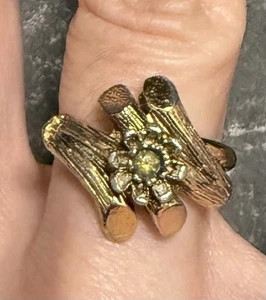 Anello Vintage Vogue Regolabile Disegno Floreale Tono Oro Gioielli Donna Moda - Foto 1 di 8