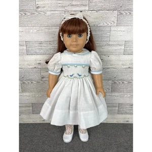 PLEASANT COMPANY PUPPE KASTANIENBRAUNE HAARE VINTAGE WEISSES KLEID AG HEUTE #19 SAMMLERSTÜCK - Bild 1 von 10