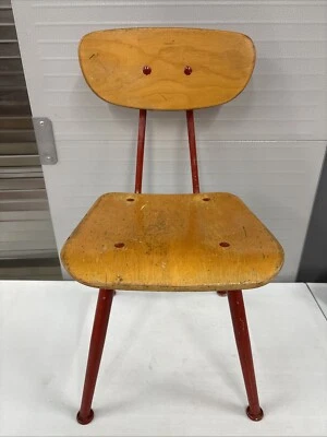 Винтажный современный деревянный детский школьный стул середины века для детей дошкольного возраста - Изображение 1 из 4