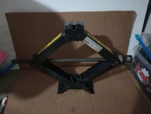 Nissan Scissor Car Jack Black - Picture 1 of 10