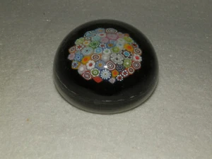 Briefbeschwerer Paperweight aus Glas - Murano - Millefiori auf schwarzem Fond - Bild 1 von 12