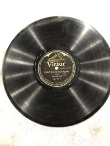 Victor 78 RPM Wendell Hall Red Headed Music Maker/It Ain't Gonna Rain No Mo' - Bild 1 von 2