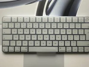 Apple Magic Keyboard TOUCH ID A2449 Blue M1 Silicone - Picture 1 of 3