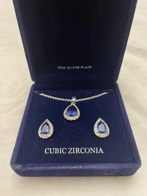 Conjunto de aretes collar placa plata lágrima azul safire circonita cúbica para mujer Foto 1 de 3